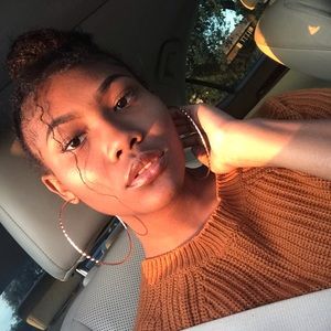 Meet your Posher, Alyssa